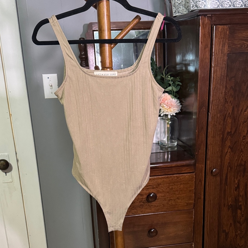 🤎Saltwater Luxe Ribbed Bodysuit — Size Small